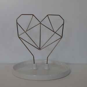 Pre-owned IMM copper heart shaped jewelry holder